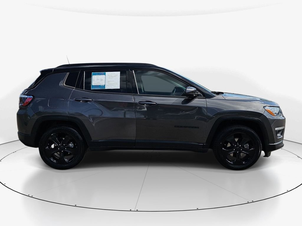 Used 2021 Jeep Compass Latitude image 4