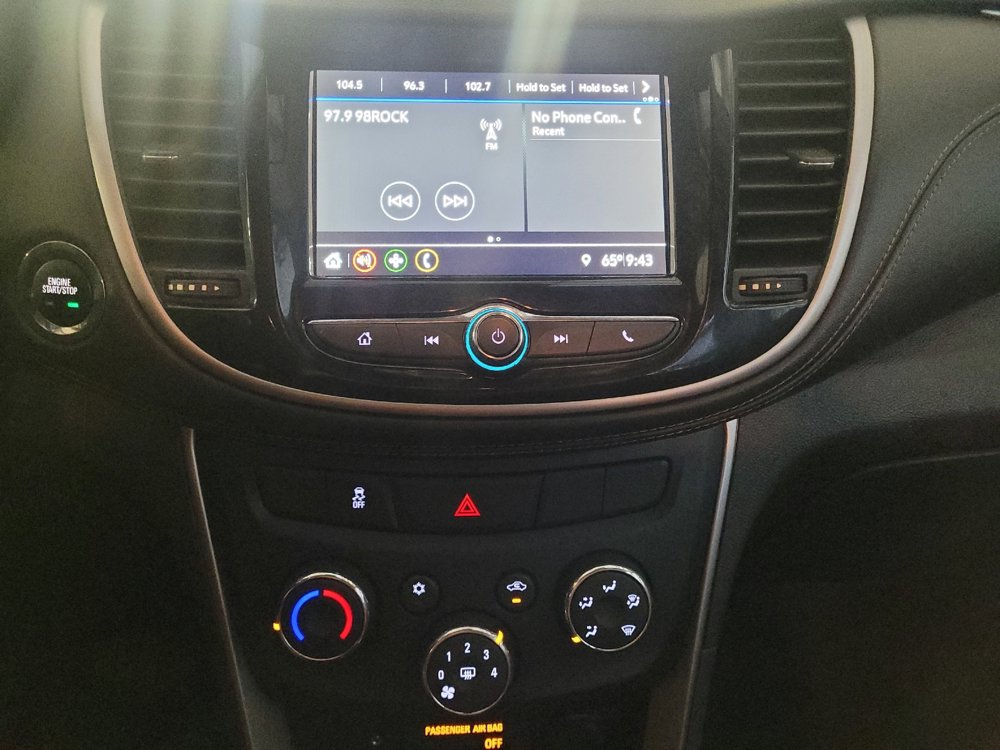 Used 2019 Chevrolet Trax LT w/ LT Convenience Package FWD image 25
