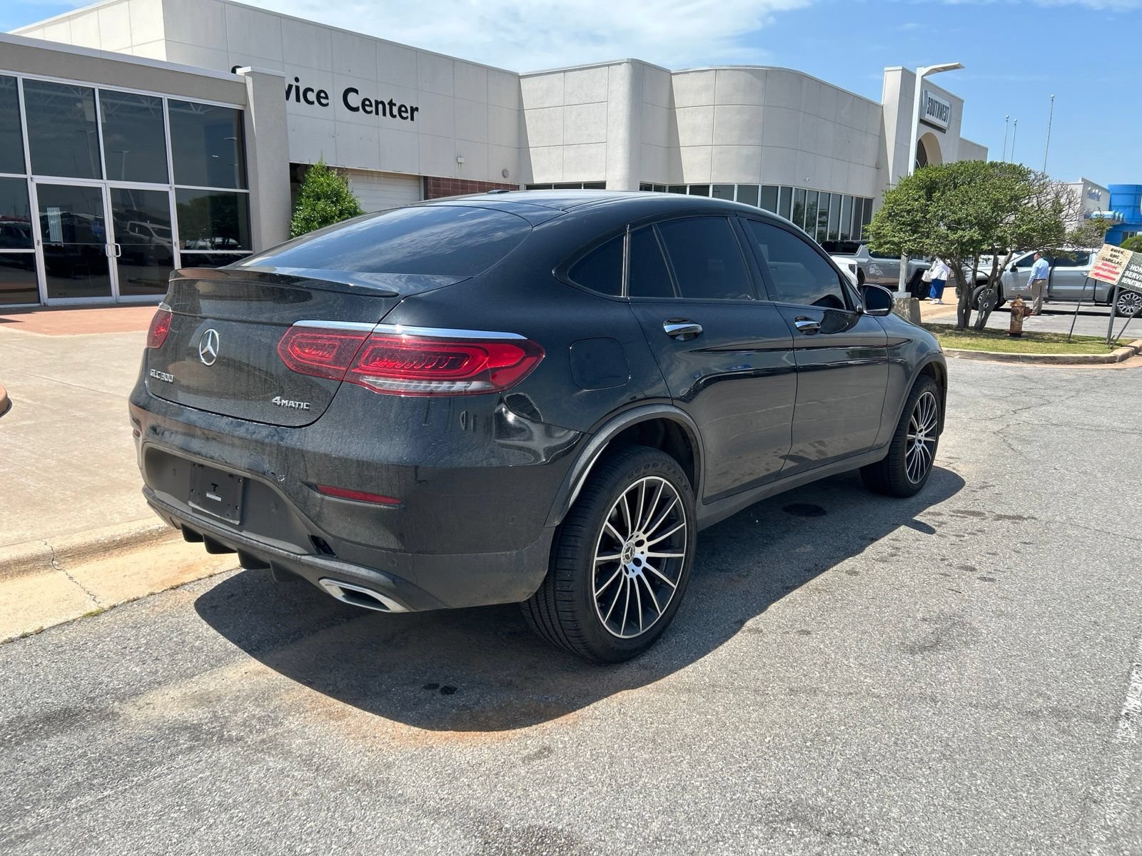 Used 2020 Mercedes-Benz GLC 300 4MATIC Coupe image 5