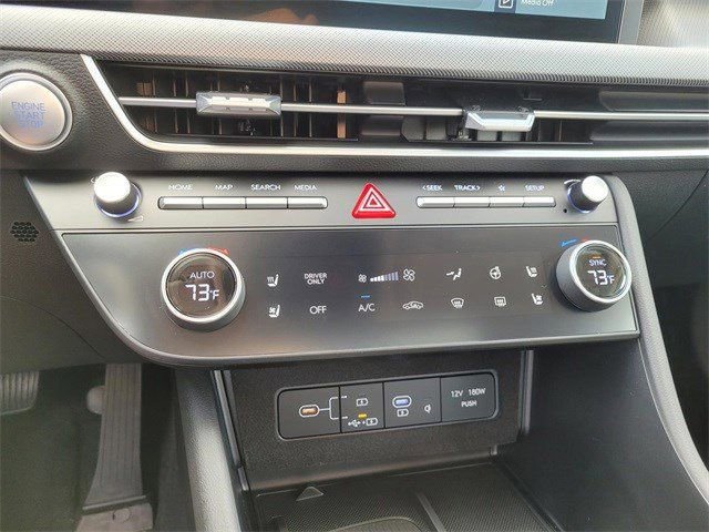 New 2025 Hyundai Sonata Limited image 9