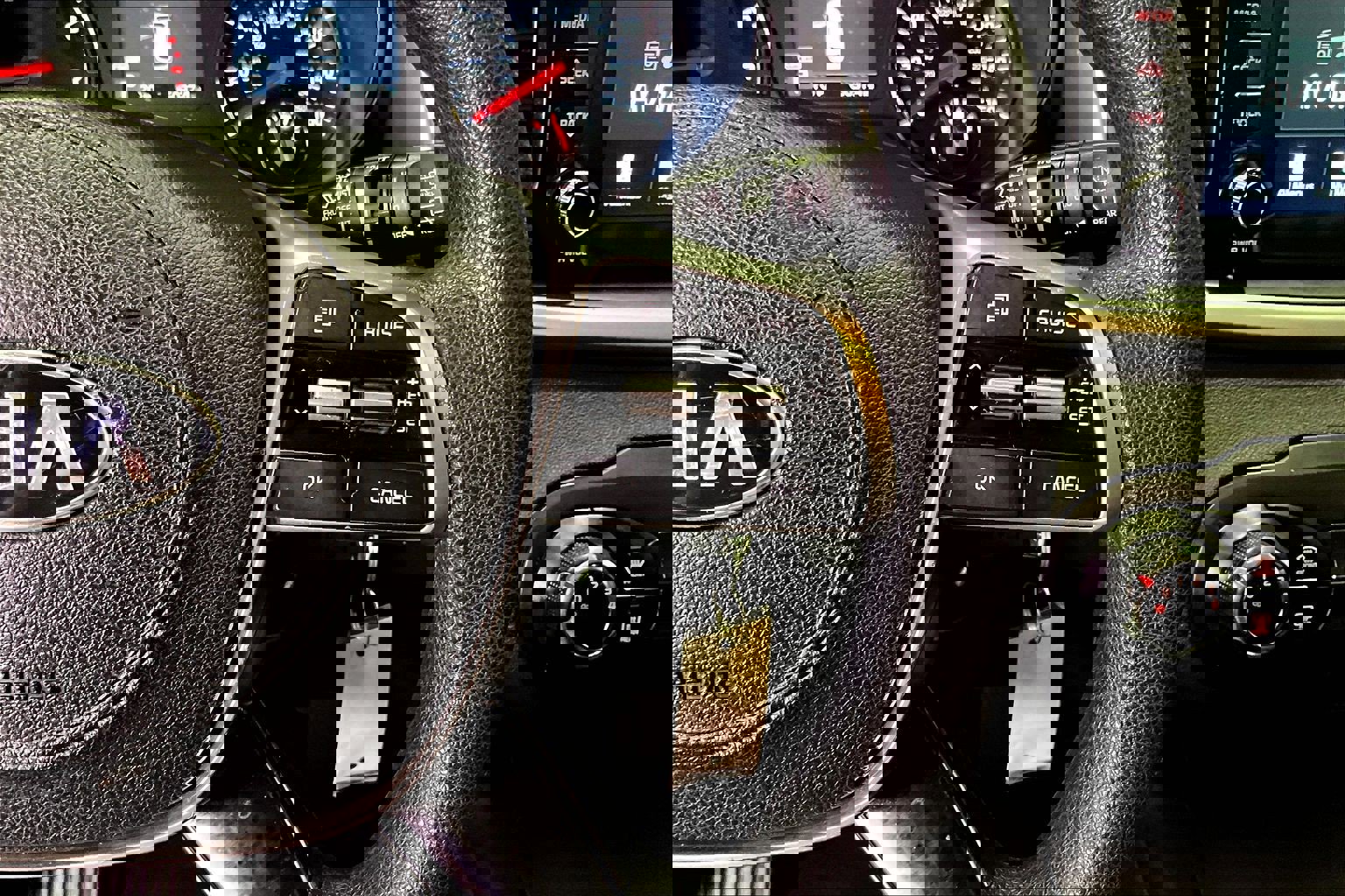 Used 2019 Kia Sorento LX image 12