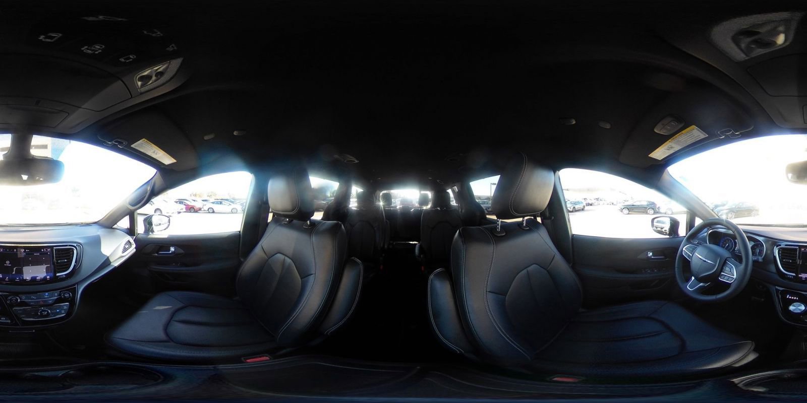 Used 2025 Chrysler Pacifica Select image 45