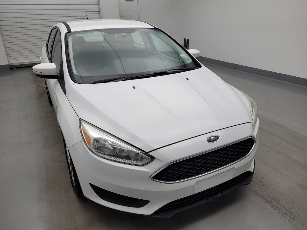 Used 2016 Ford Focus SE w/ SE Cold Weather Package FWD image 14