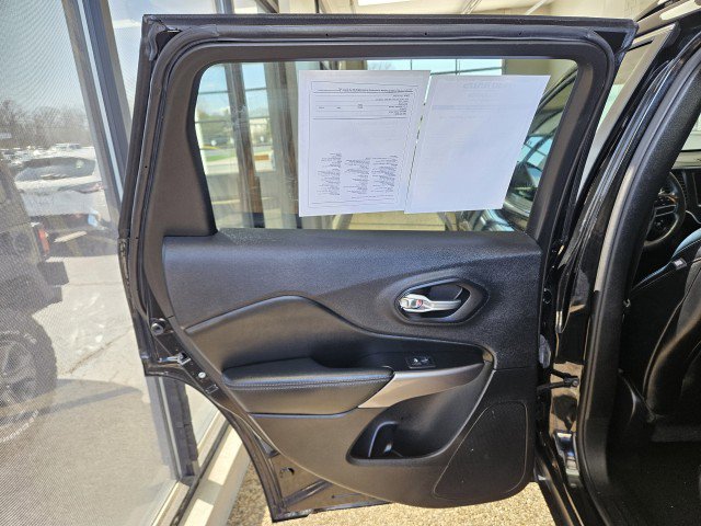 Used 2022 Jeep Cherokee Latitude Lux image 16