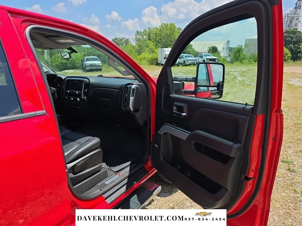 Used 2018 Chevrolet Silverado 1500 LT w/ All Star Edition AWD/4WD image 26
