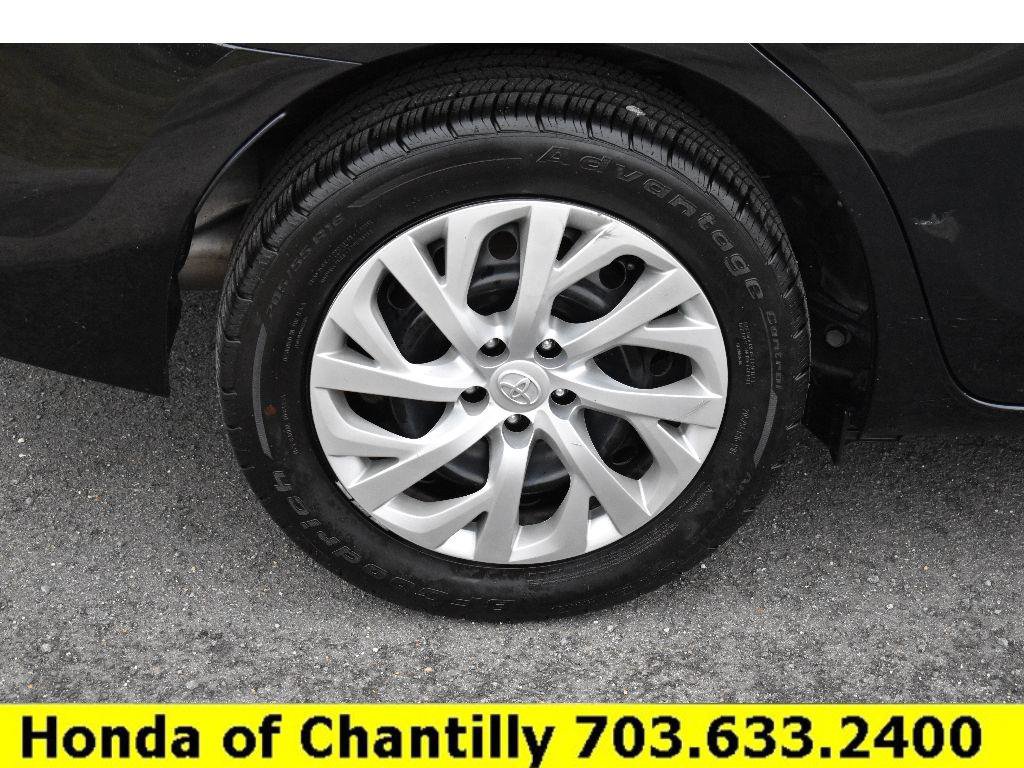 Used 2019 Toyota Corolla LE FWD image 30