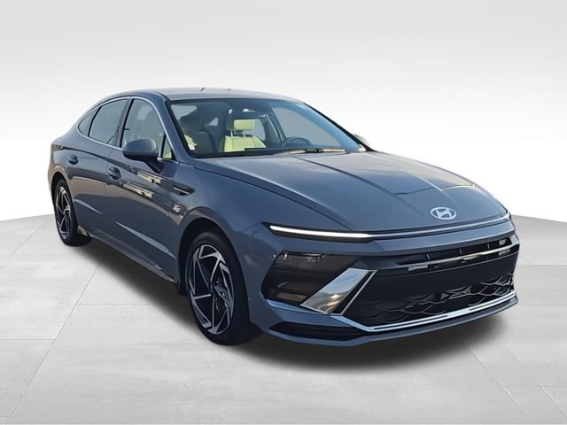 New 2026 Hyundai Sonata SEL FWD image 2