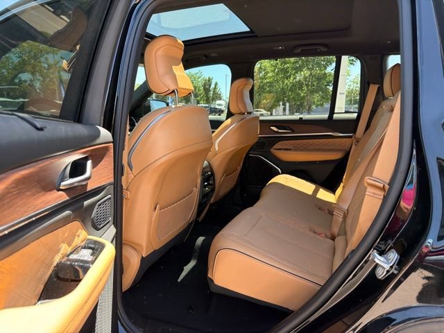 Used 2024 Jeep Grand Cherokee Summit w/ Adv Protech Group IV AWD/4WD image 15