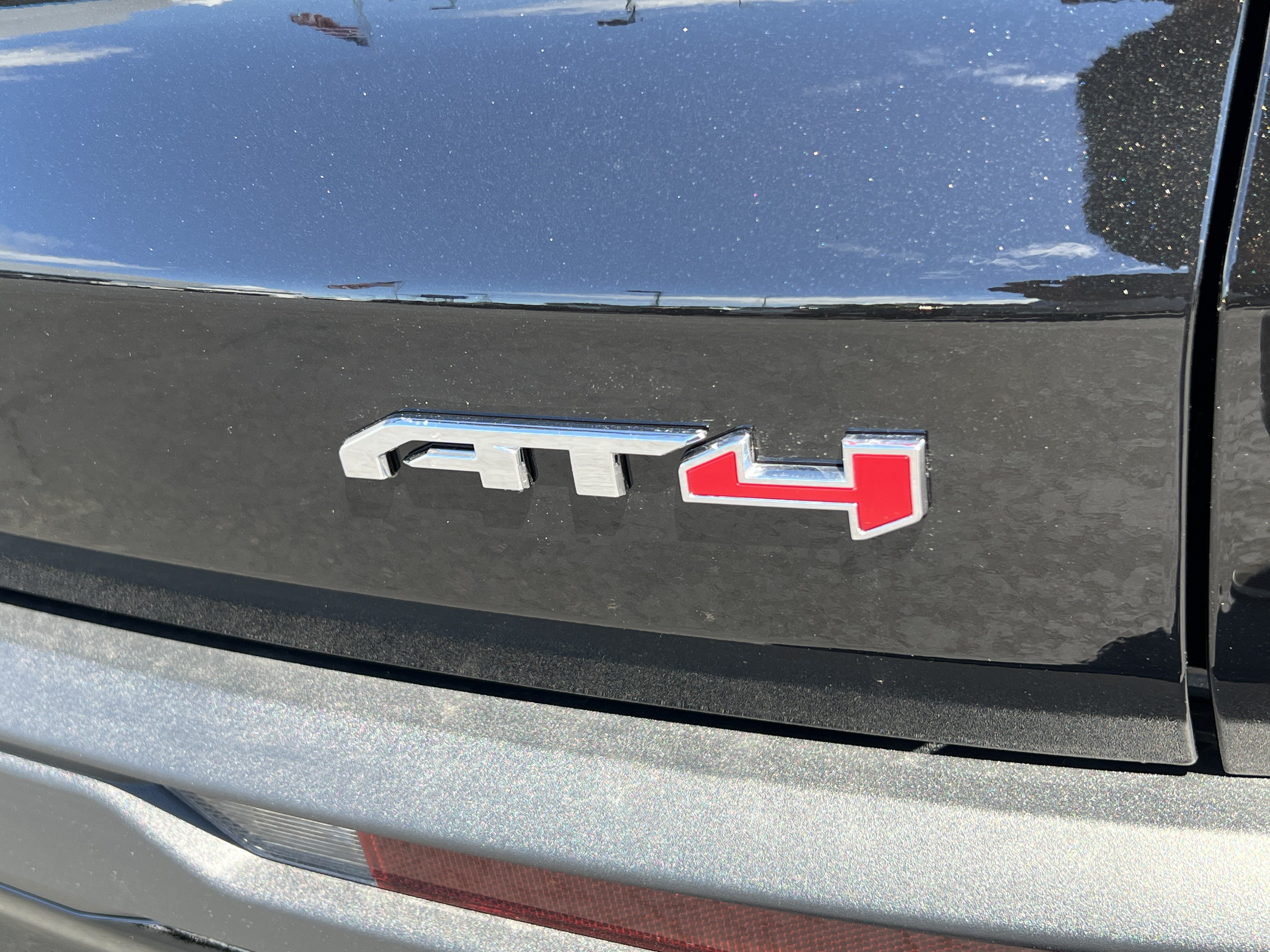 New 2026 GMC Acadia AT4 w/ Super Cruise Package AWD/4WD image 10