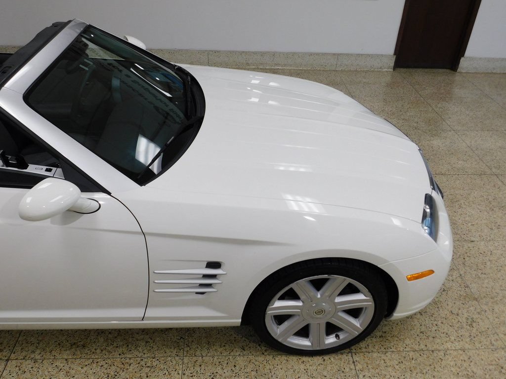 Used 2005 Chrysler Crossfire Limited RWD image 18