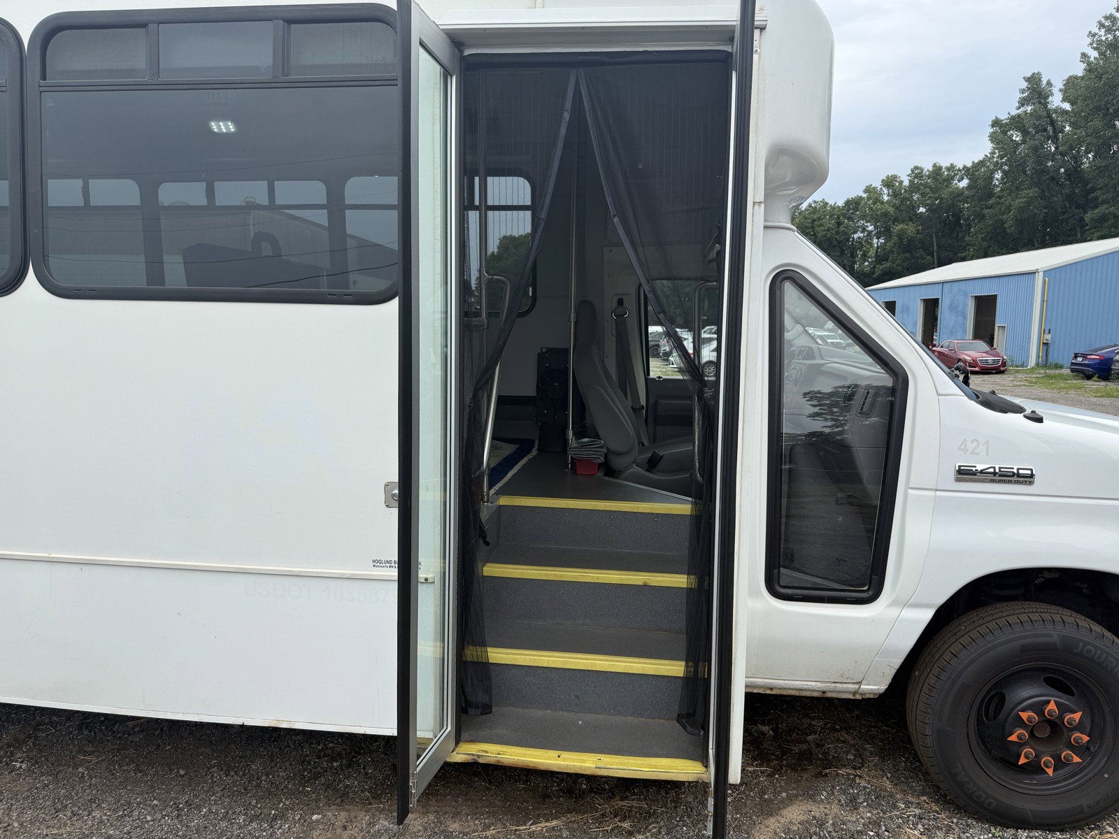 Used 2016 Ford E-450 and Econoline 450 Super Duty w/ Shuttle Bus Prep Package RWD image 16