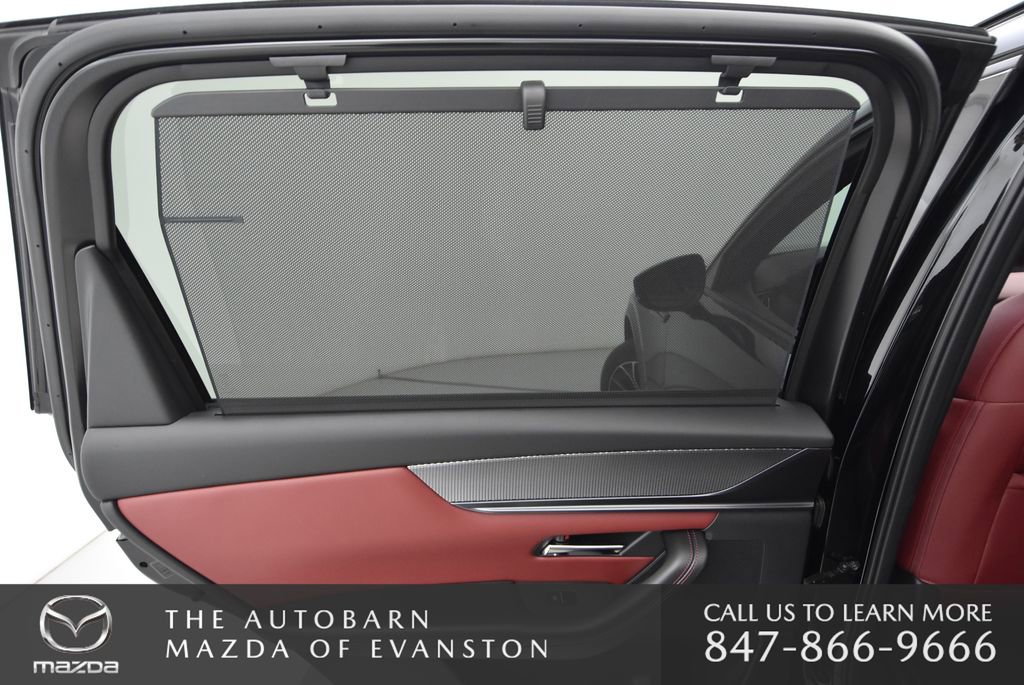 Certified 2025 MAZDA CX-70 Plug-In Hybrid w/ Premium Plus image 32