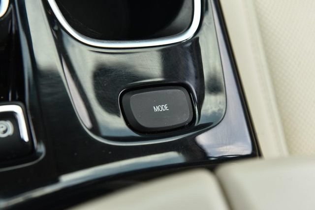 Used 2021 Buick Envision Essence w/ Technology Package I FWD image 22