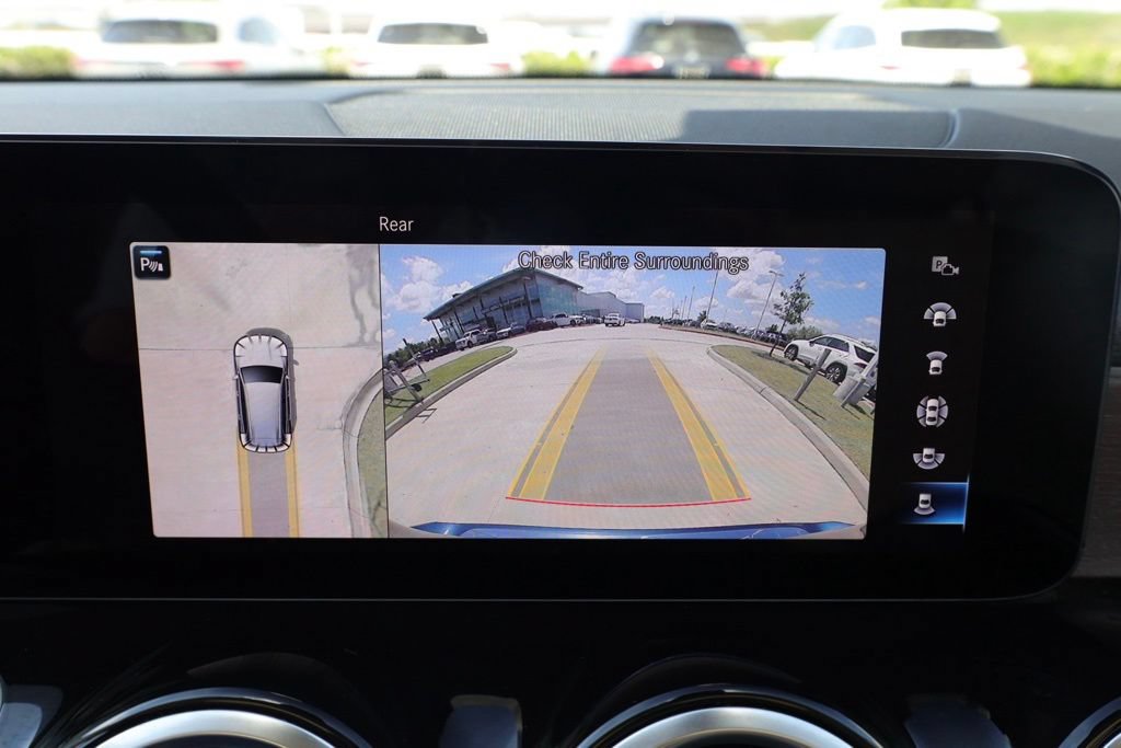 Certified 2023 Mercedes-Benz GLB 250 image 27