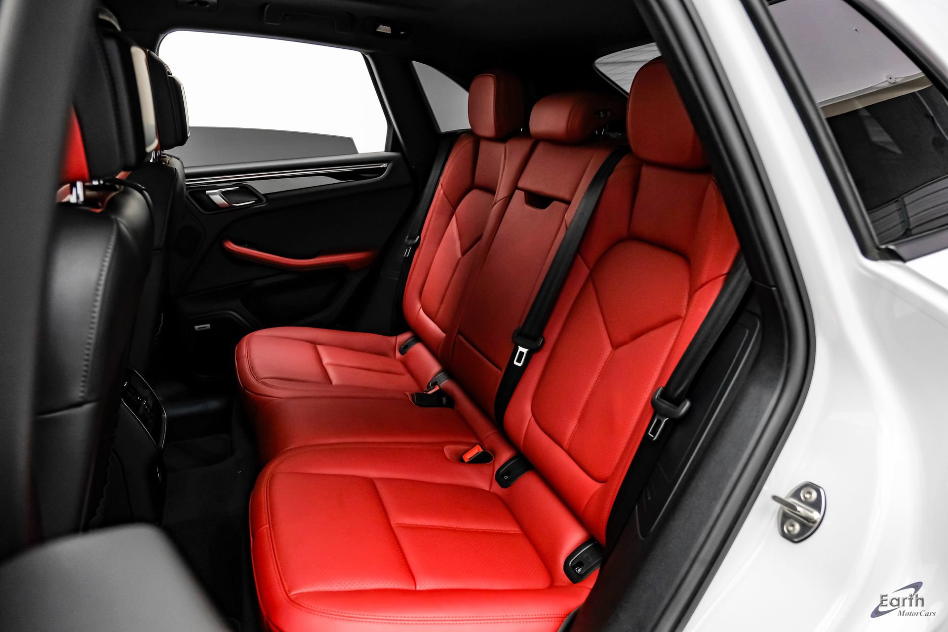 Used 2021 Porsche Macan AWD/4WD image 78