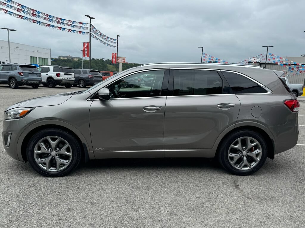 Used 2017 Kia Sorento SX AWD/4WD image 4