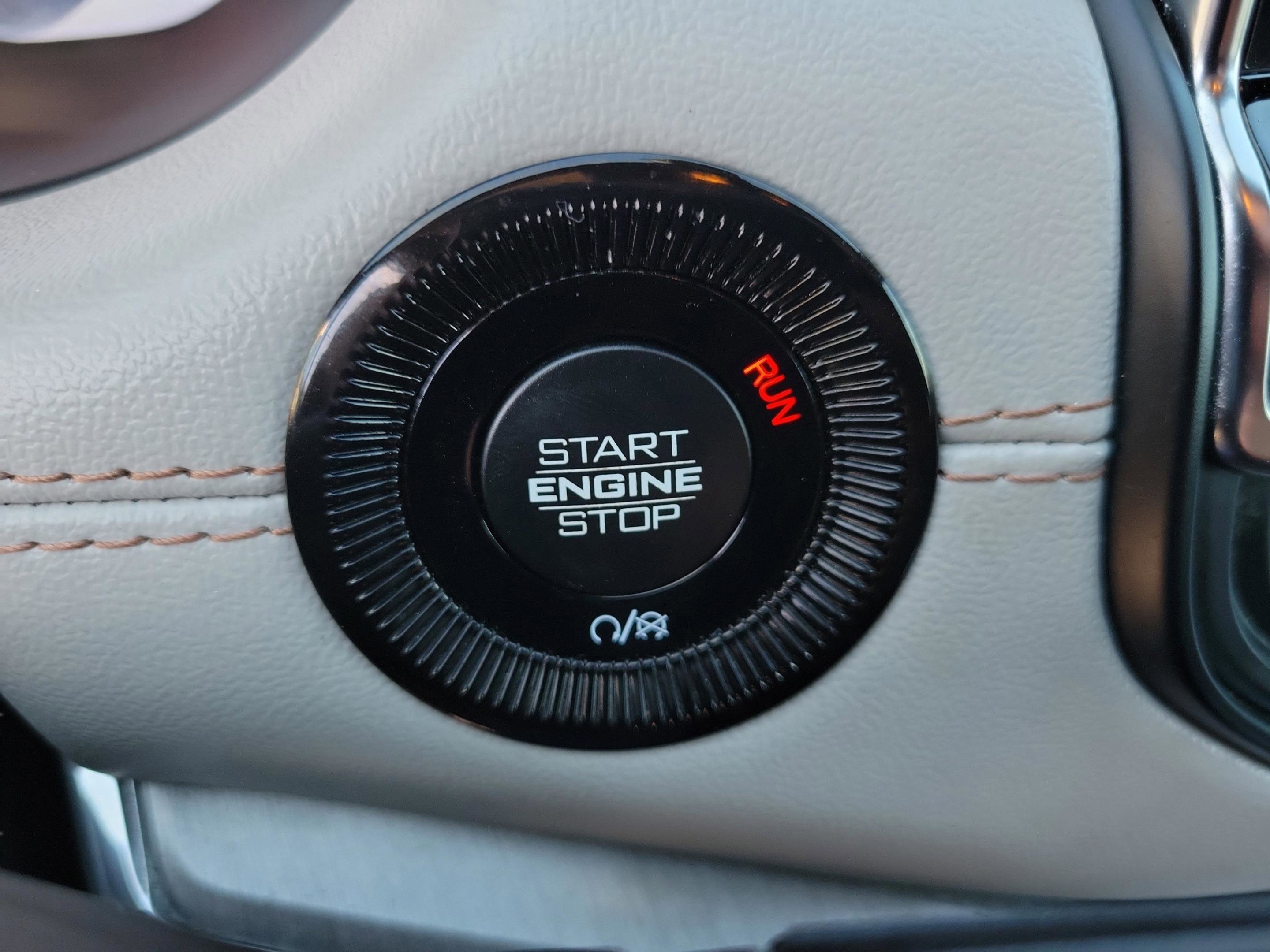 Used 2024 Jeep Compass Limited image 36