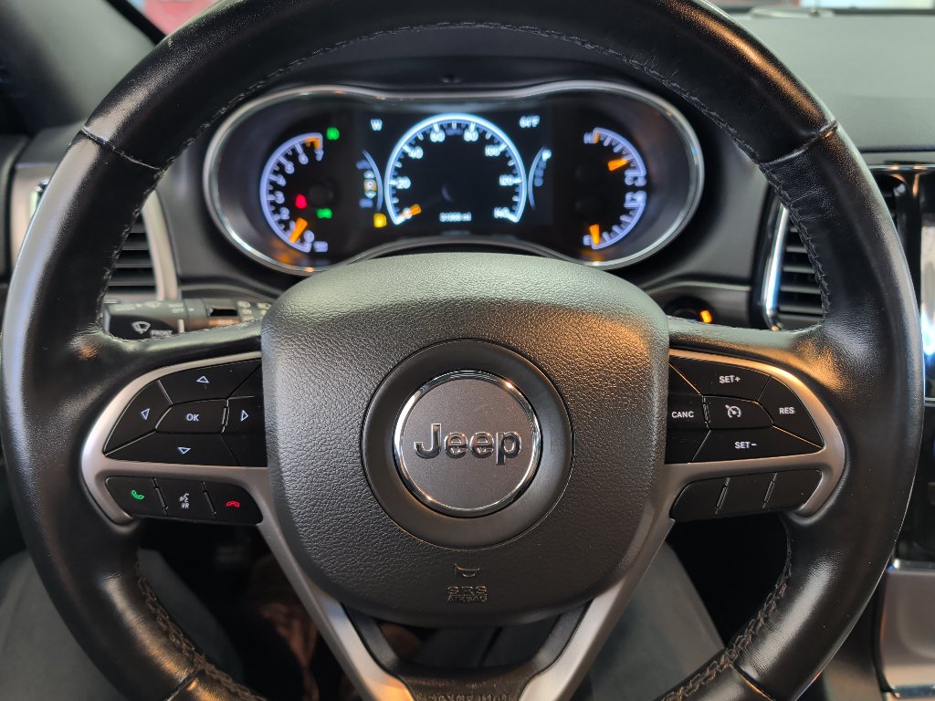 Used 2022 Jeep Grand Cherokee Limited w/ Tech Group AWD/4WD image 22