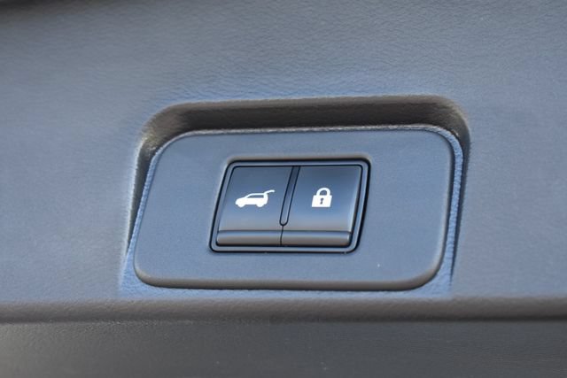 Used 2023 Nissan Rogue SV AWD/4WD image 18
