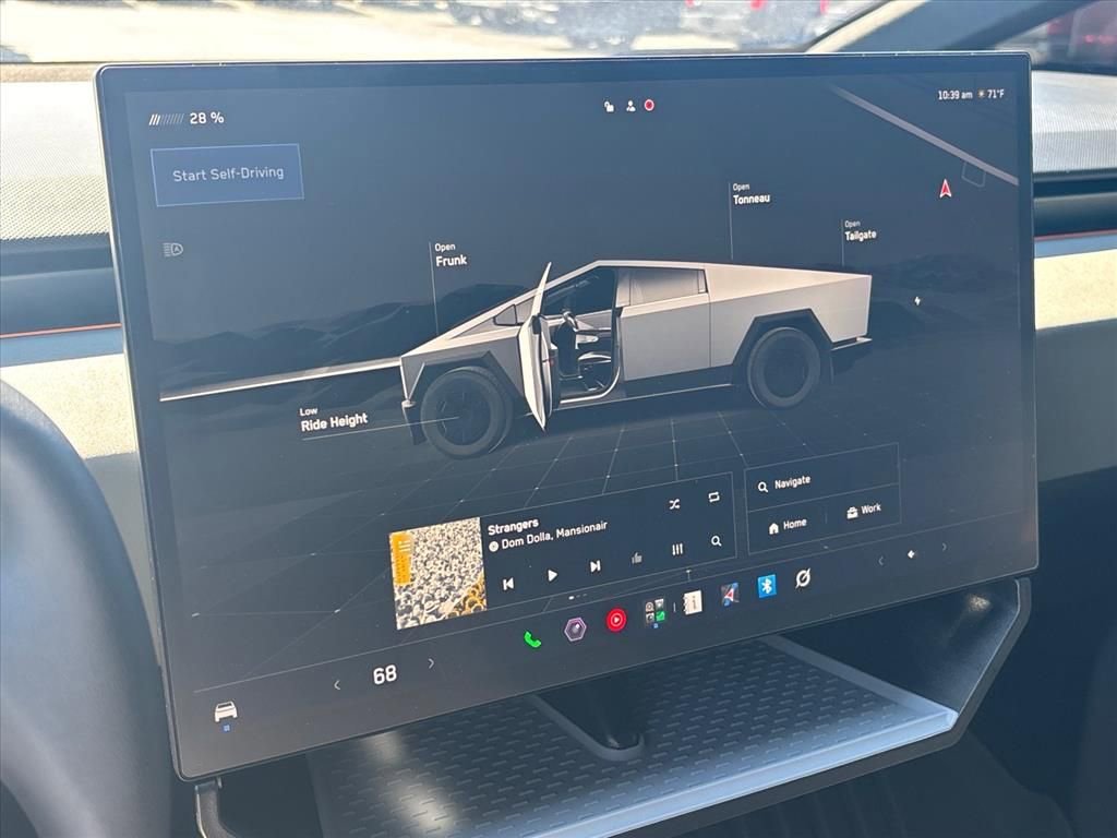 Used 2025 Tesla Cybertruck AWD Crew Cab image 28