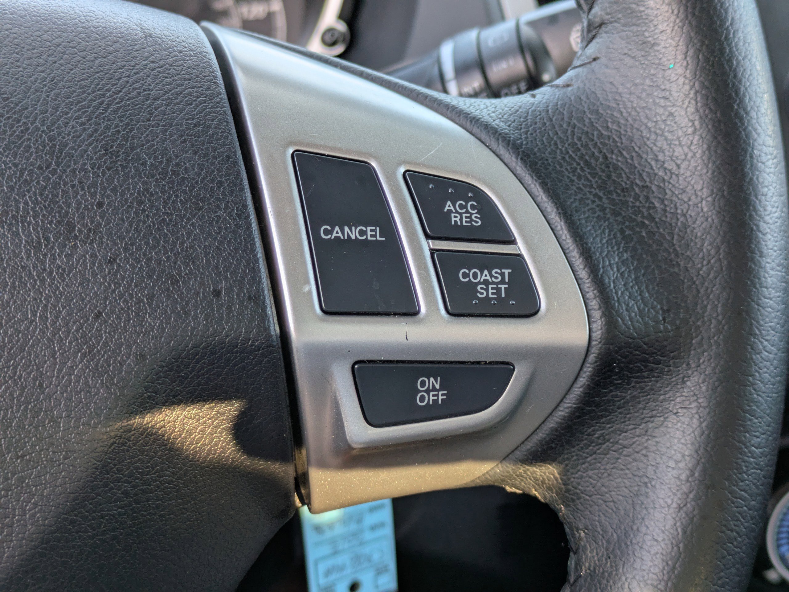 Used 2012 Mitsubishi Outlander ES image 22