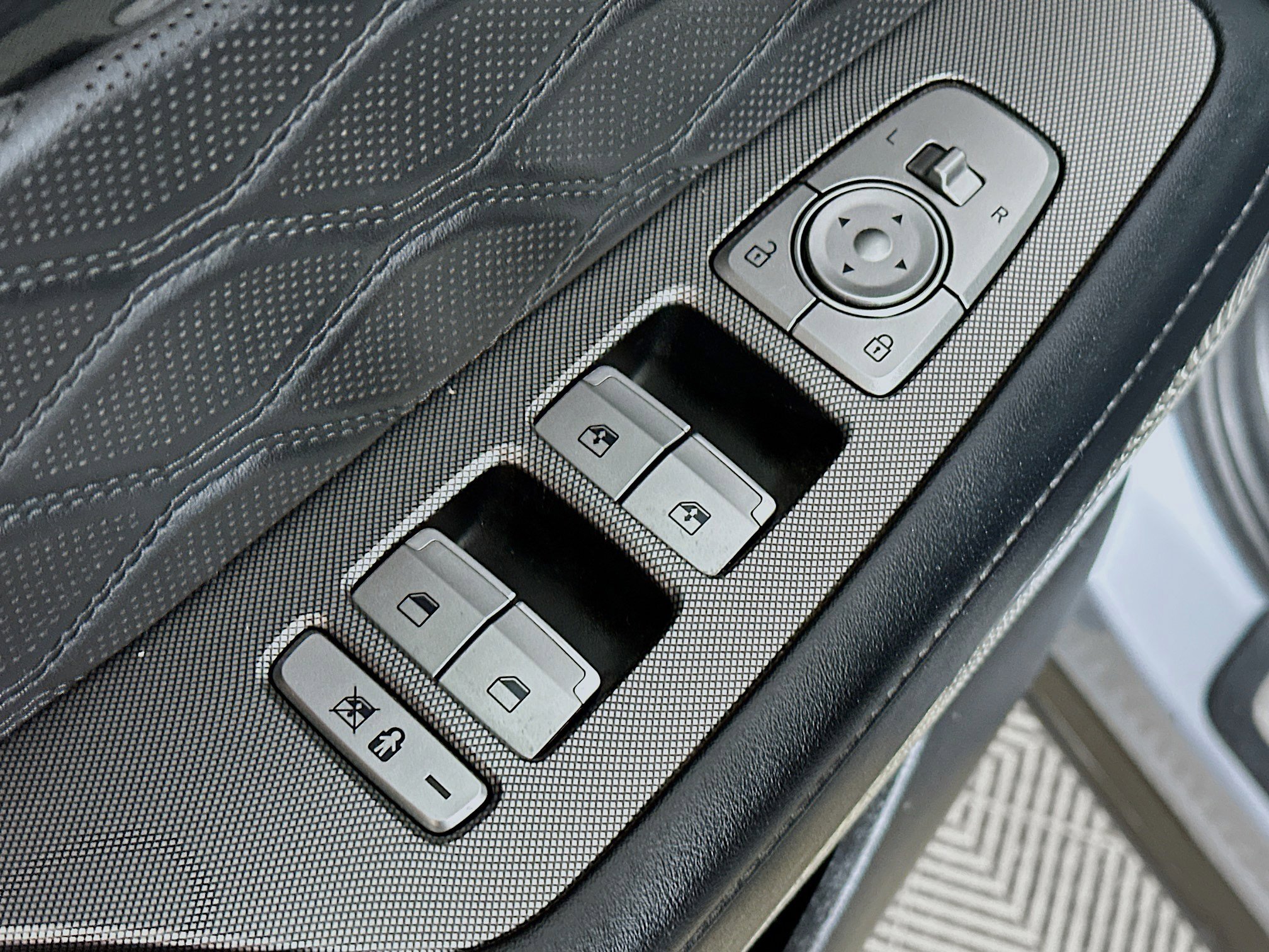 Used 2020 Hyundai Palisade Limited image 17