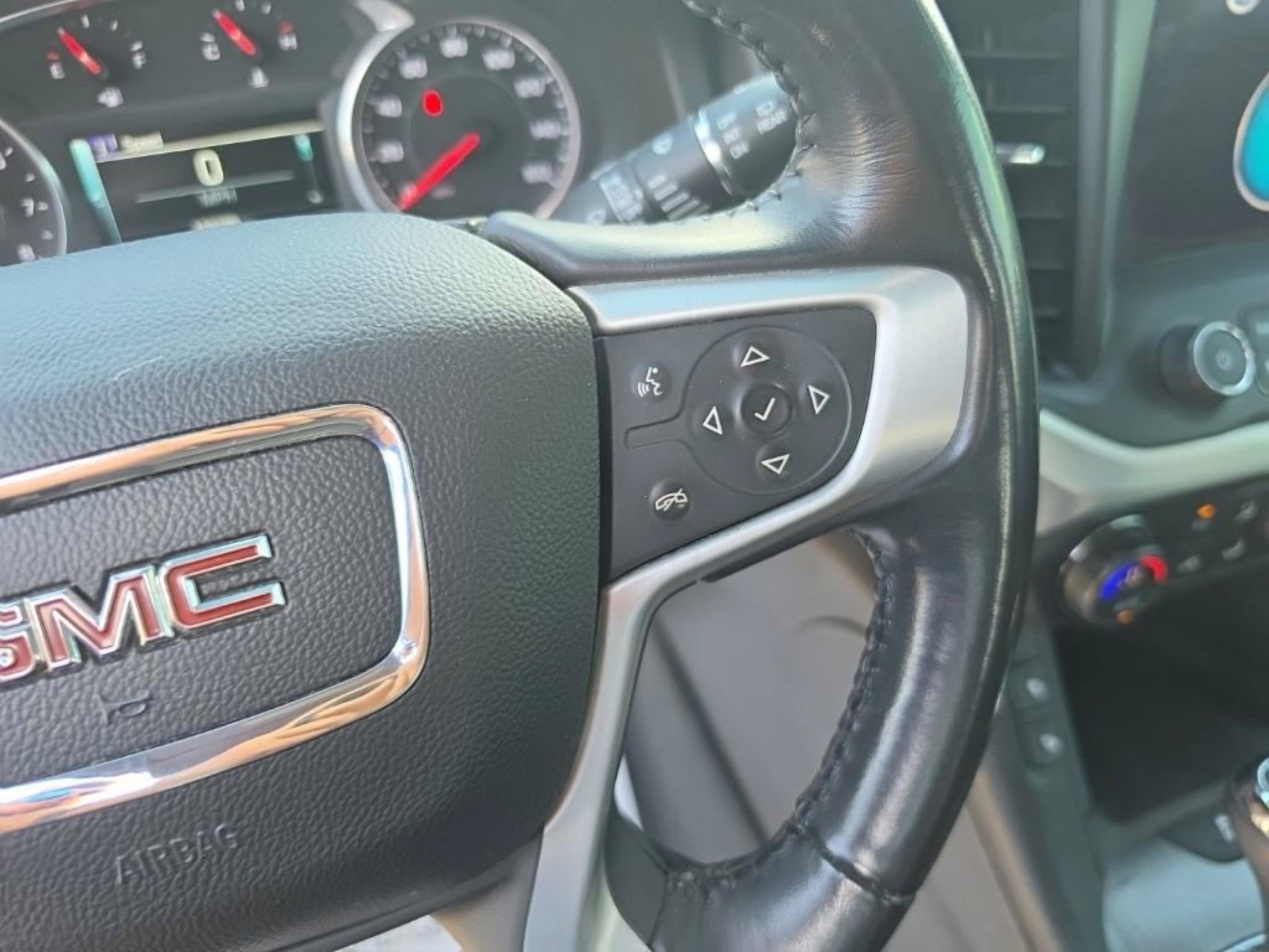 Used 2018 GMC Acadia SLT AWD/4WD image 16