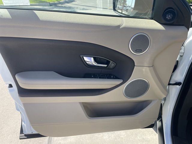 Used 2018 Land Rover Range Rover Evoque SE image 22