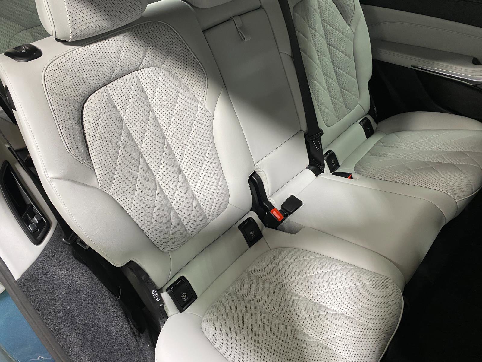 Certified 2025 BMW X7 xDrive40i w/ Premium Package image 20