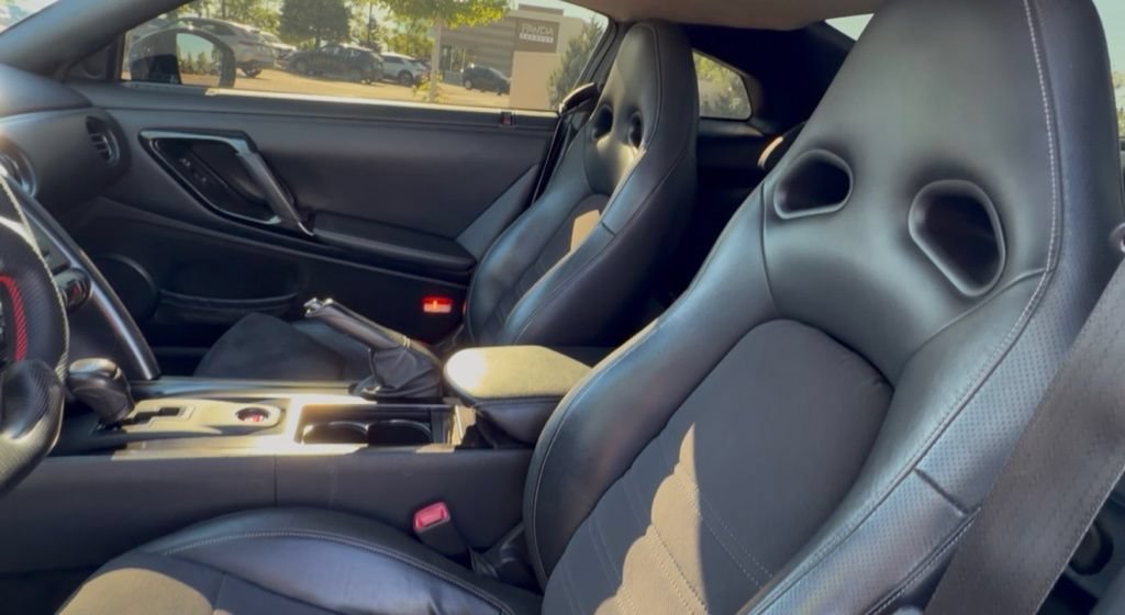 Used 2014 Nissan GT-R Premium AWD/4WD image 16