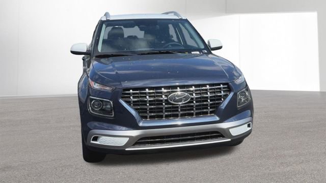 New 2026 Hyundai Venue SEL FWD image 3
