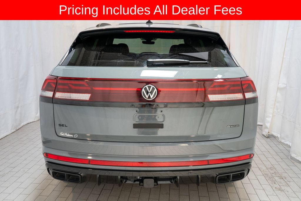 Used 2025 Volkswagen Atlas Cross Sport SEL R-Line AWD/4WD image 4
