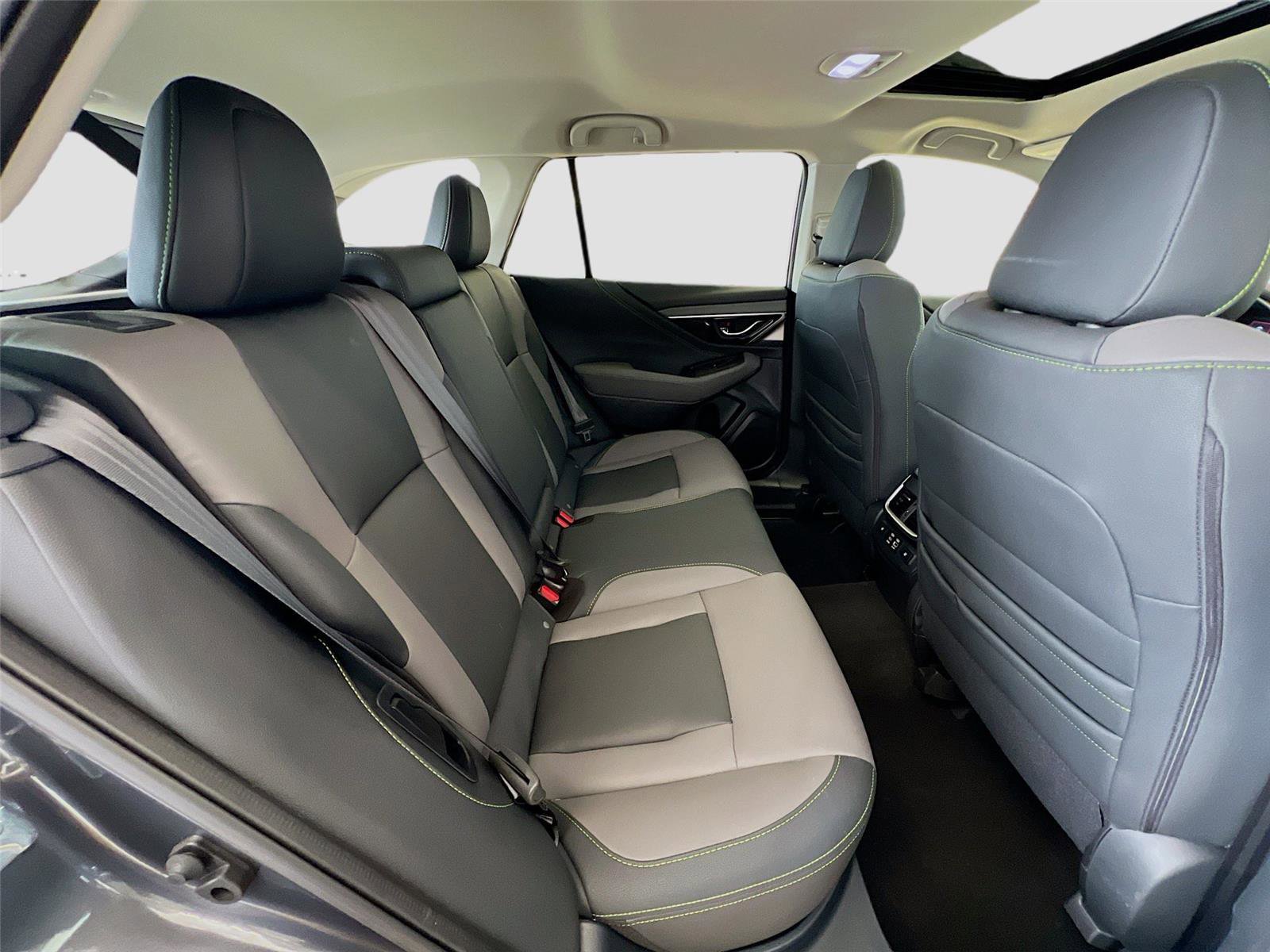 Certified 2025 Subaru Outback Onyx Edition XT image 29