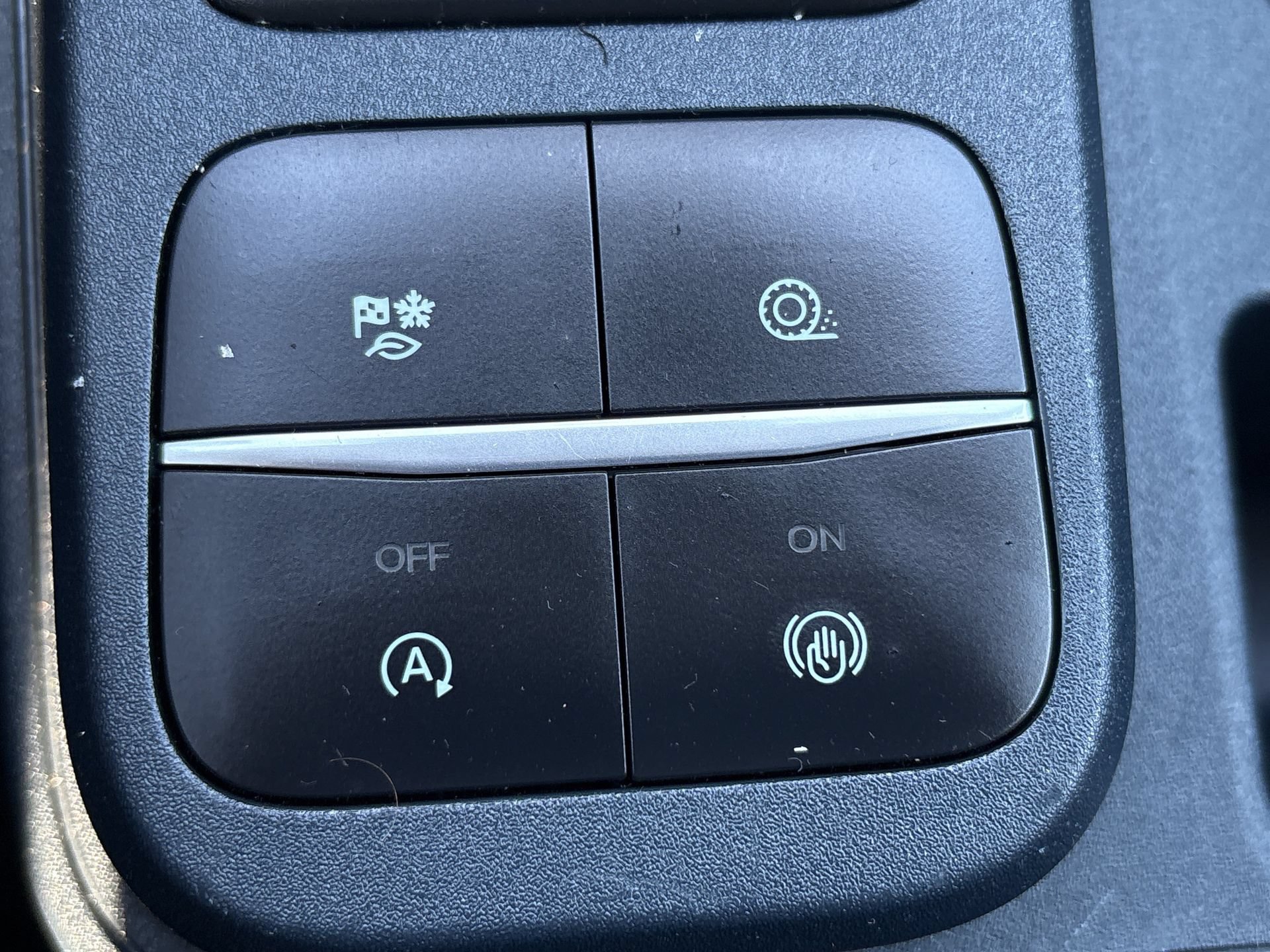 Certified 2022 Ford Maverick Lariat w/ Lariat Luxury Package AWD/4WD image 9