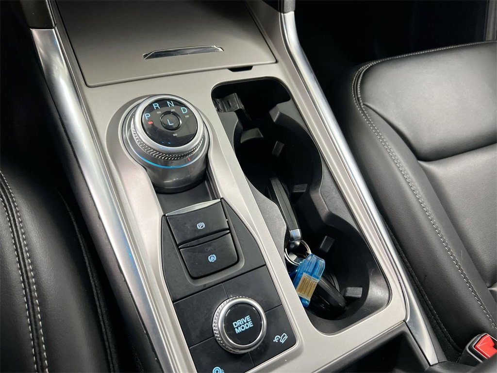 Used 2022 Ford Explorer XLT w/ Equipment Group 202A image 17