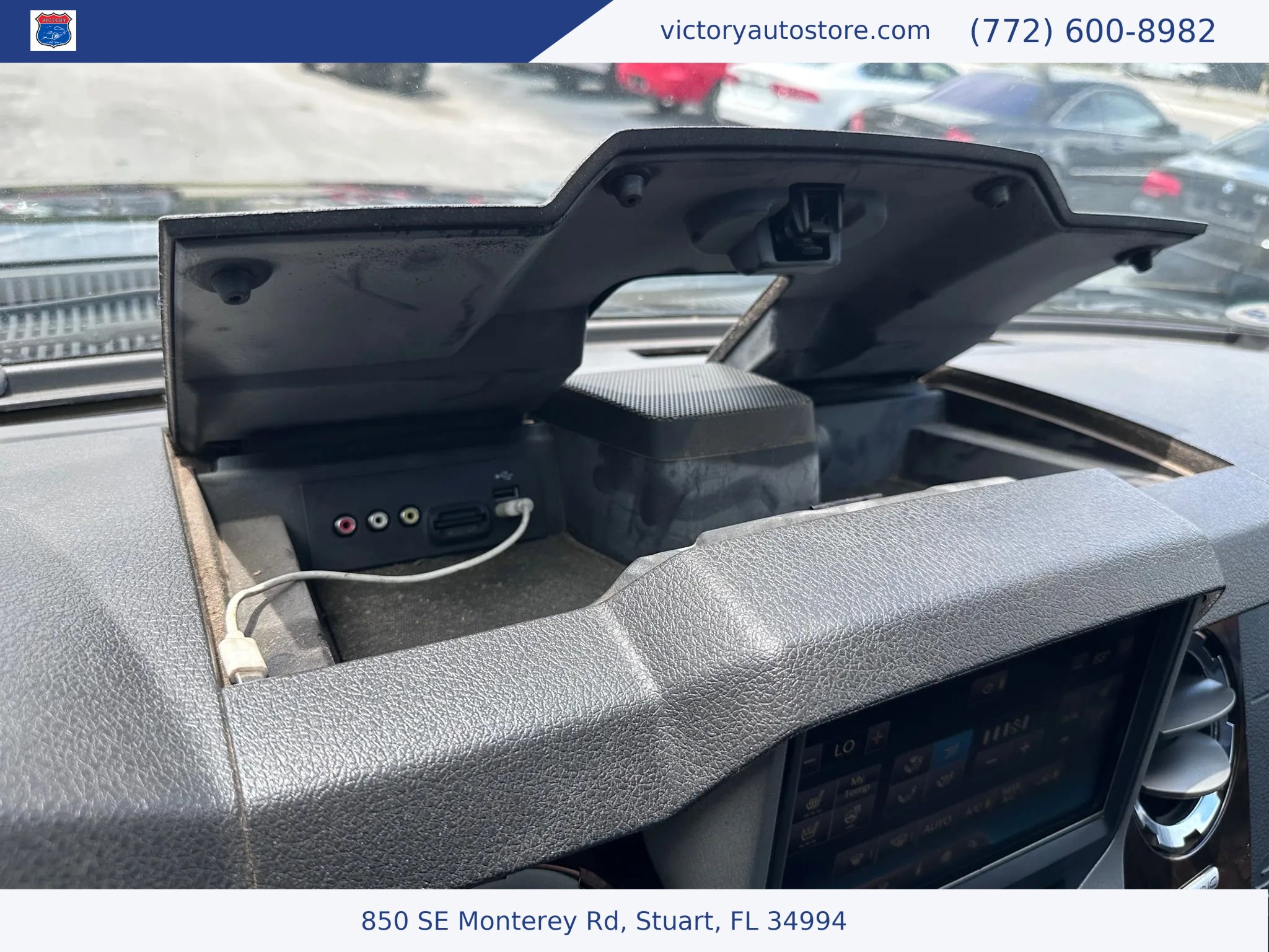 Used 2016 Ford F350 Platinum w/ FX4 Off-Road Package AWD/4WD image 31