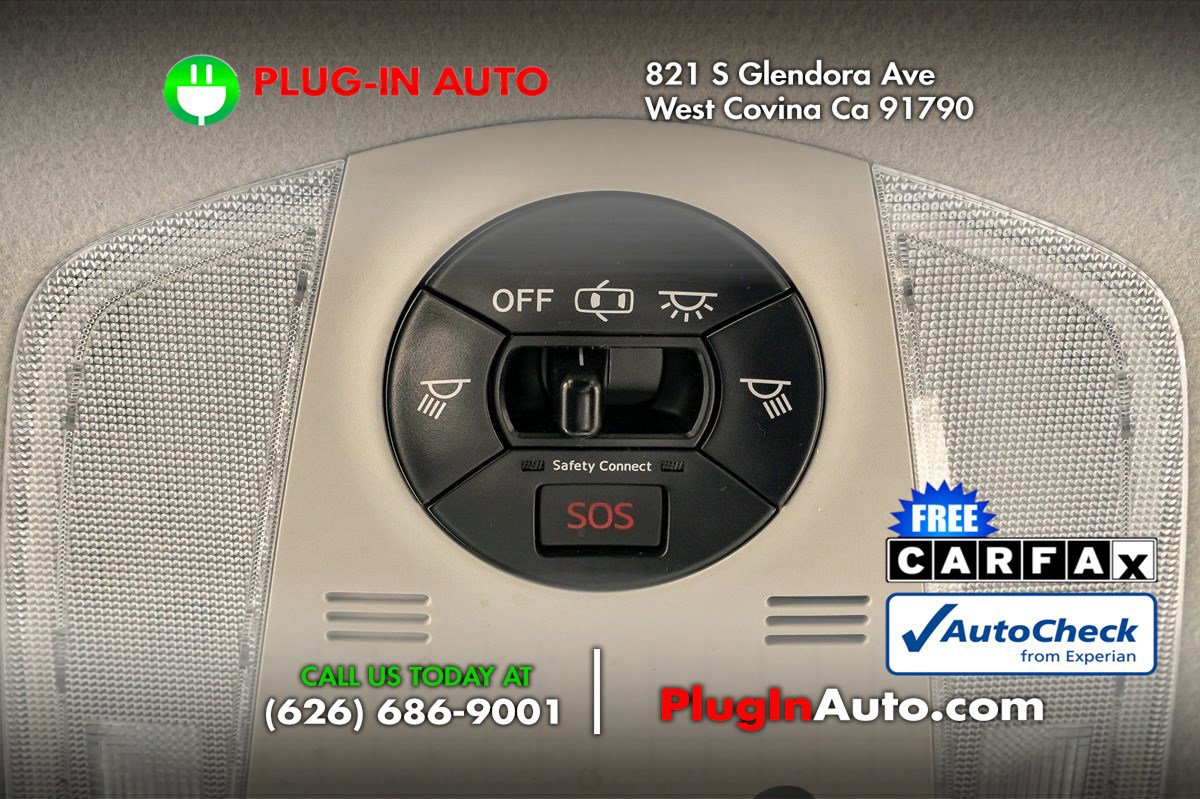 Used 2015 Toyota Prius Five w/ Advanced Technology Package FWD image 17