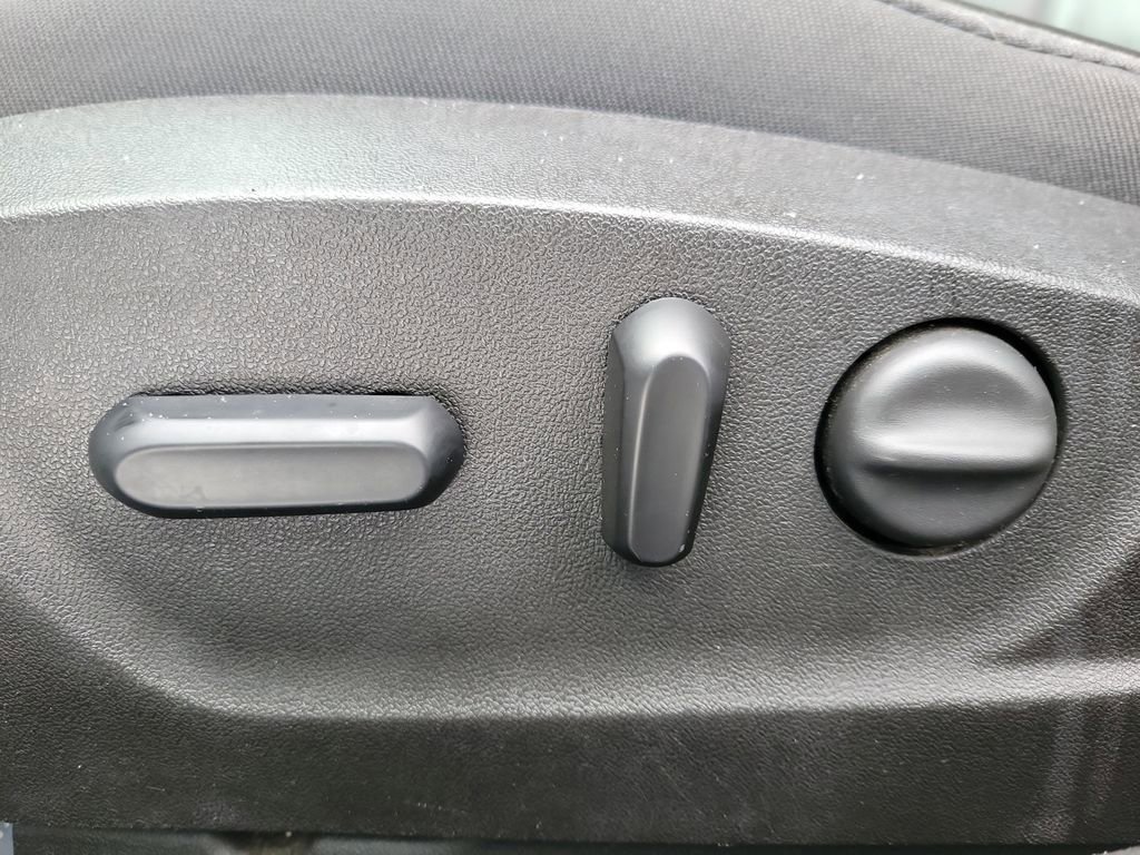 Used 2016 Buick Regal image 14