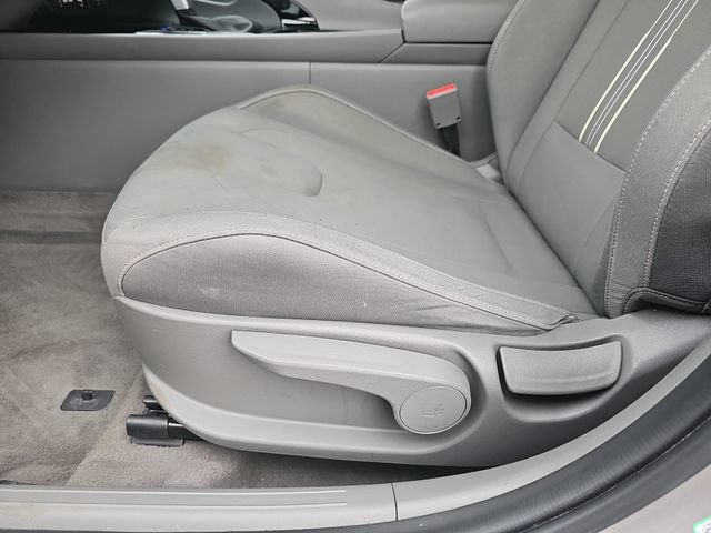 Used 2023 Hyundai Elantra SEL w/ Convenience Package FWD image 18