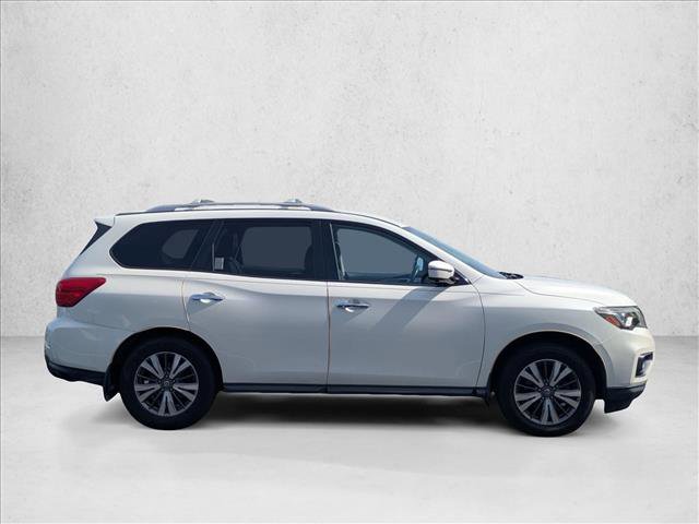Used 2017 Nissan Pathfinder SL w/ SL Tech Package AWD/4WD image 4