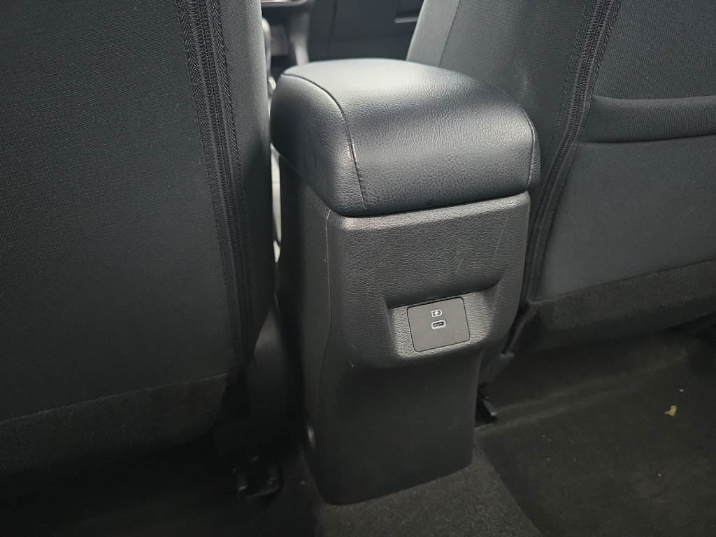 Used 2024 Nissan Versa SR FWD image 29