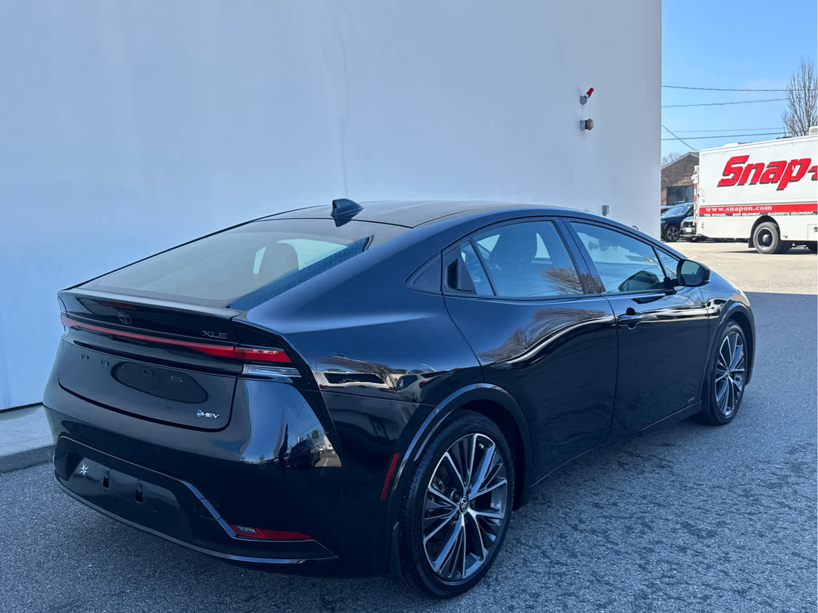 Used 2023 Toyota Prius XLE image 5