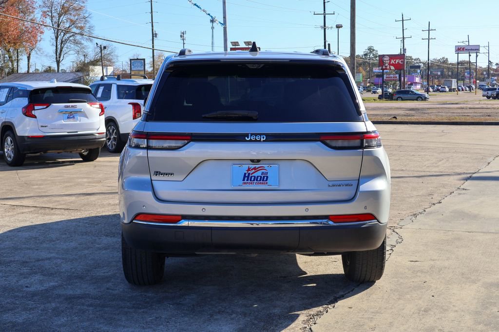 Used 2023 Jeep Grand Cherokee Limited w/ Luxury Tech Group II image 19