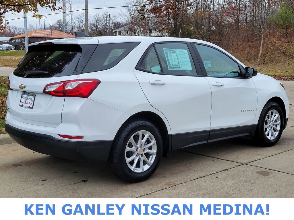 Used 2021 Chevrolet Equinox LS image 3