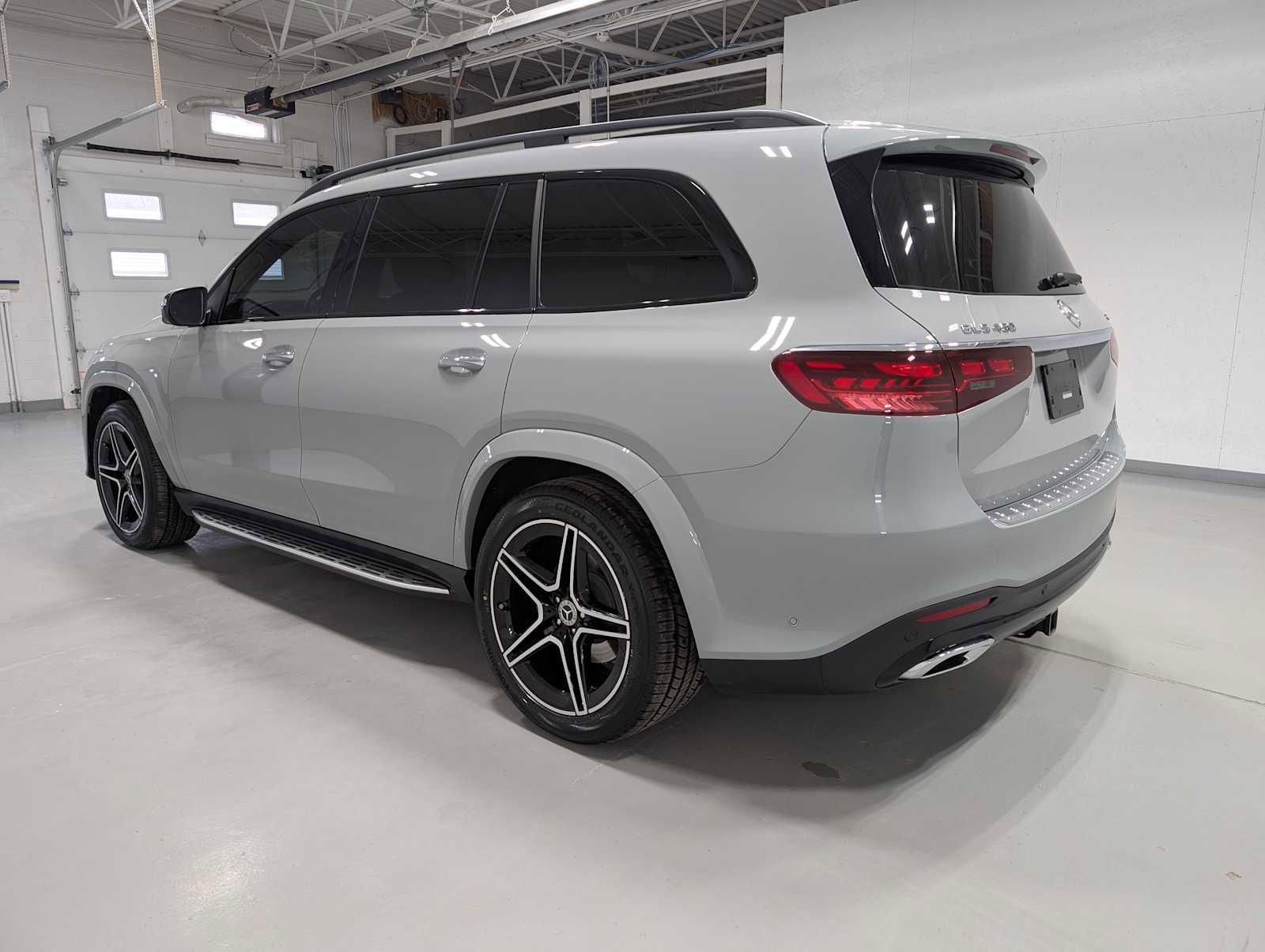 Certified 2025 Mercedes-Benz GLS 450 4MATIC image 10