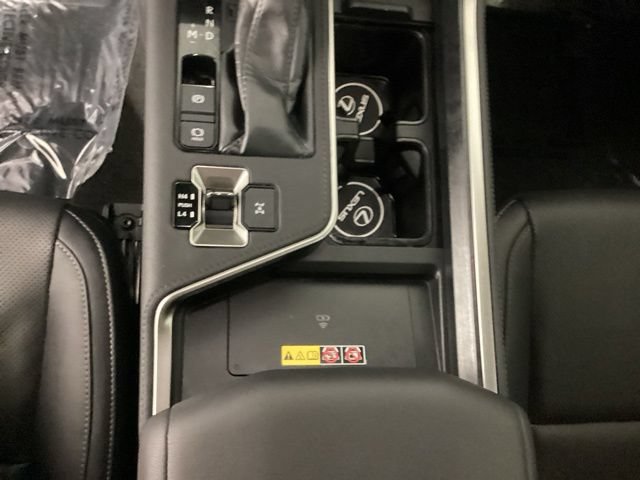 Used 2024 Lexus GX 550 w/ Cold Area Package AWD/4WD image 20