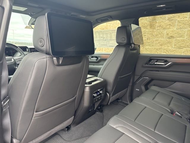 New 2026 GMC Yukon Denali w/ Denali Reserve Package AWD/4WD image 13