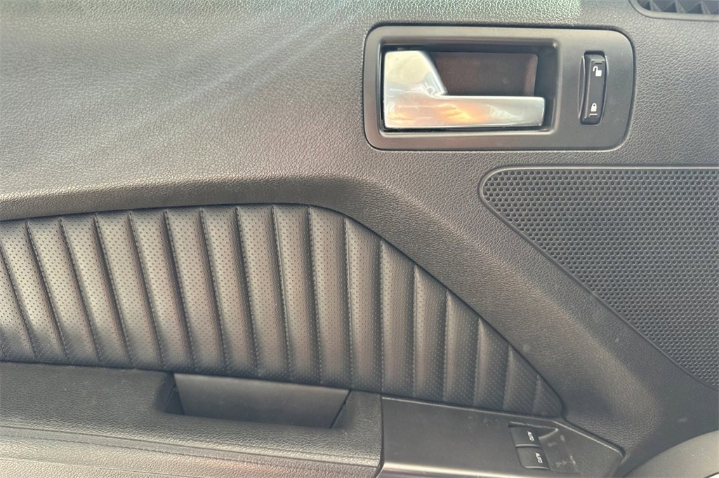 Used 2013 Ford Mustang Shelby GT500 image 13