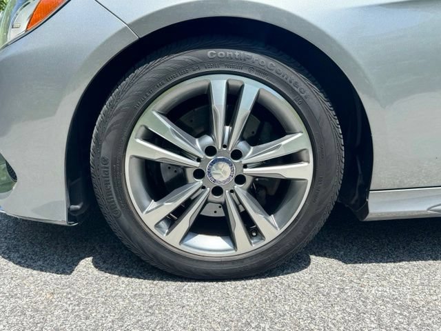 Used 2015 Mercedes-Benz E 350 4MATIC Sedan image 2