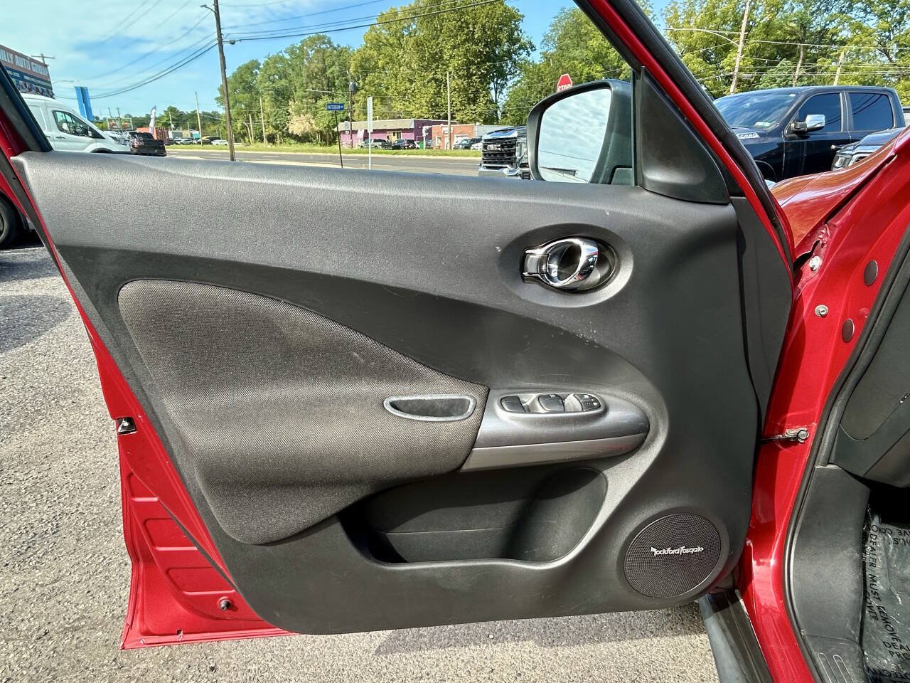 Used 2017 Nissan Juke SL FWD image 10